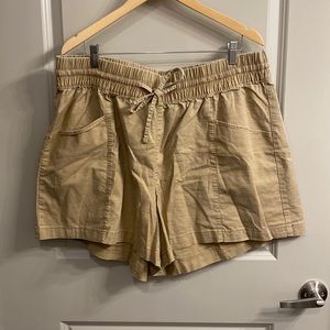 AVA & VIV Khaki Short